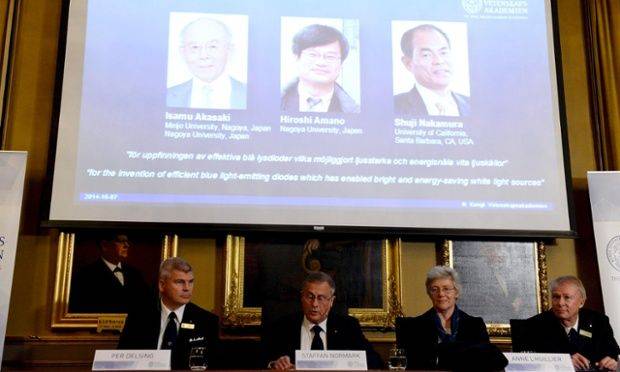 A kék LED felfedezéséért hárman kapták megosztva a fizikai Nobel-díjat