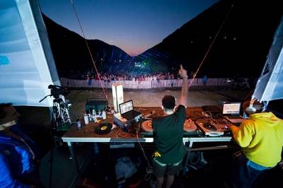 Európai fesztiváldíjak: román és magyar rendezvény is nyert