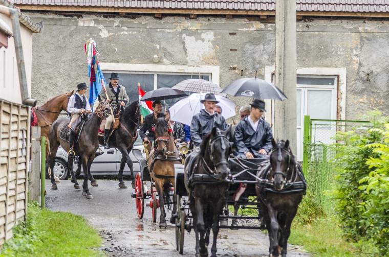 Célt értek a székely lovasok