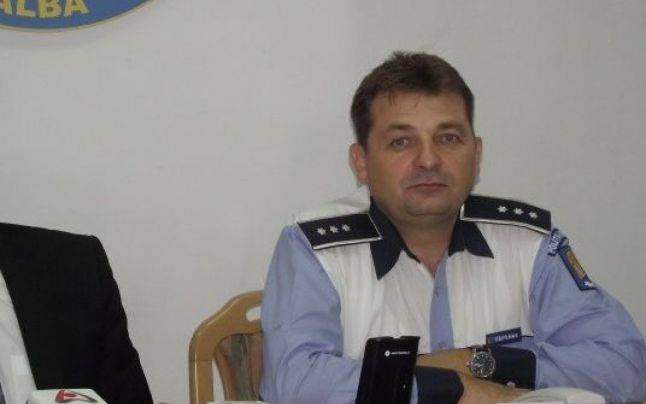 Hamis jogsival papolt a felelősségteljes közlekedésről a lelkészből lett rendőr