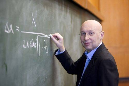 Büszkék az aradi németek a kémiai Nobel-díjas Hellre