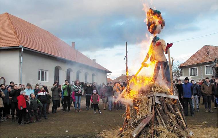 Hagyományos farsangi mulatság Sztánán