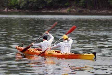 Jótékonysági kajaktúra a Duna mentén
