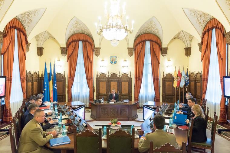 Több román katonát küldenek külföldre