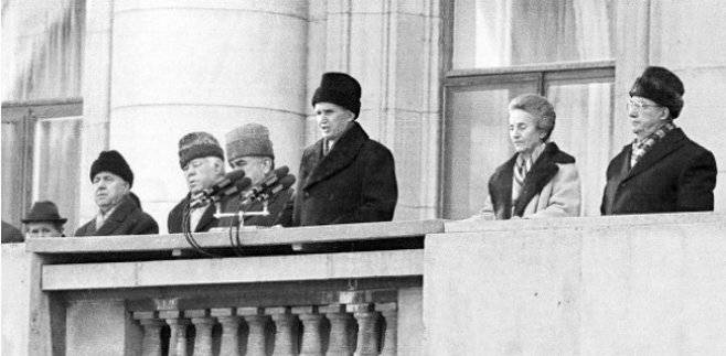Ünnepi parlamenti ülés a forradalom emlékére