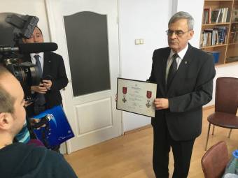 Megalapozatlannak ítélték Tőkés keresetét, amelyben a kitüntetését visszavonó elnöki rendelet megsemmisítését kérte