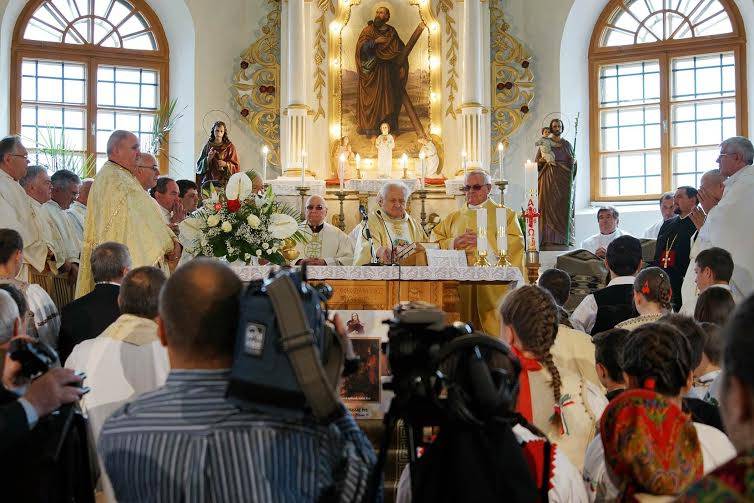 Az iskolaépítő – Berszán atya aranymiséjéről a közmédiában
