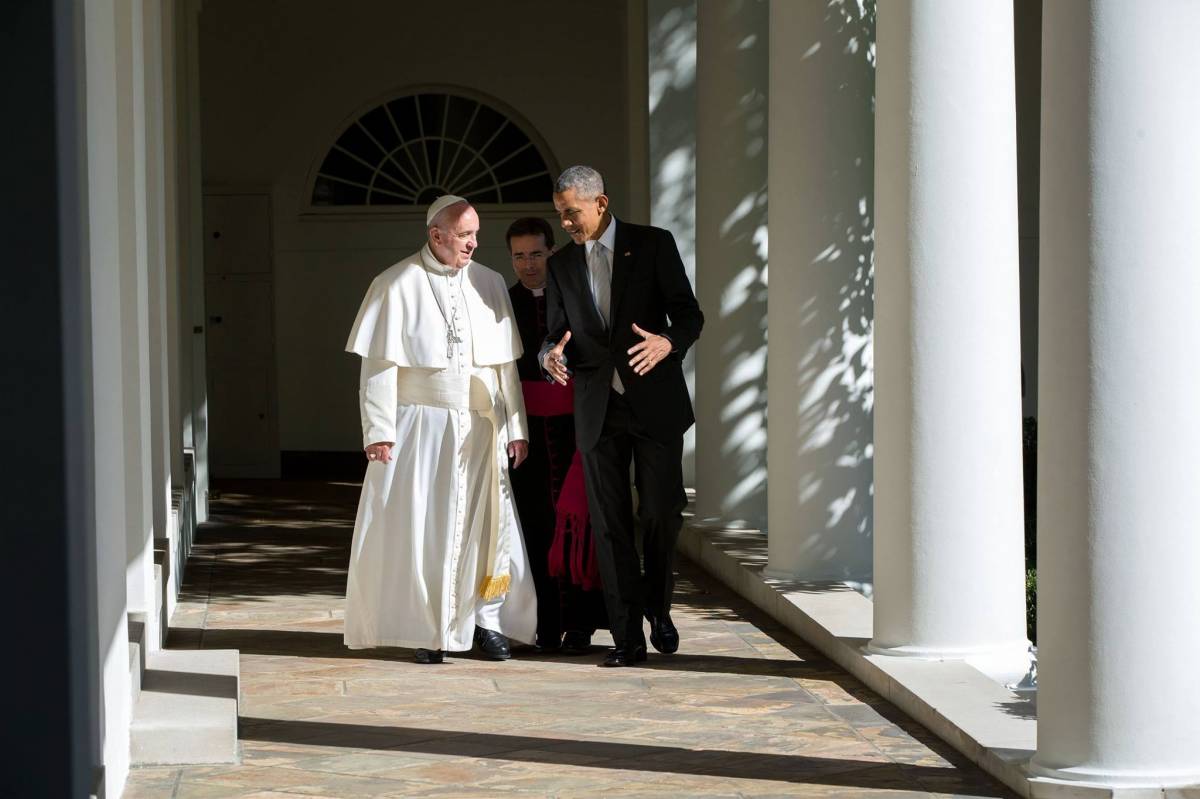 &bullet;  Fotó: Pete Souza