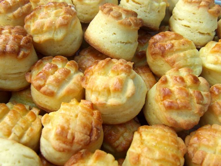 Sajtos, sonkás, burgonyás – variációk pogácsára