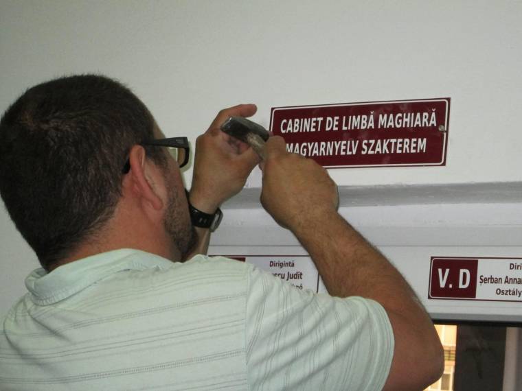 Dolgoznak a vásárhelyi iskolák „kétnyelvű tájképén”
