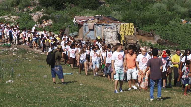 Roma és emberjogi szervezetek tiltakoztak Kolozsváron a kényszer-kilakoltatások ellen