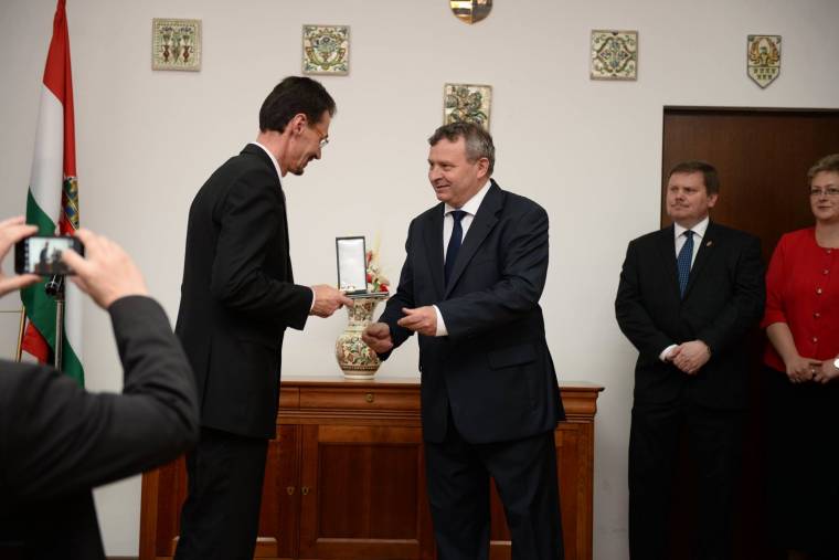 Egyházi személyiségeket díjazott a magyar állam