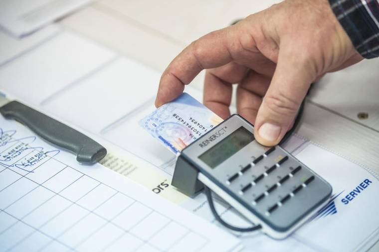 Elsejétől kötelező az elektronikus egészségügyi kártya