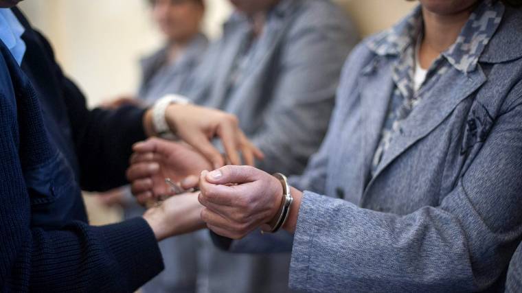 Orvosi-anyai panasz az előzetes letartóztatásra