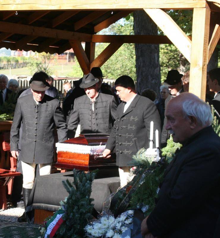Utolsó útjára kísérték Fodor Imrét