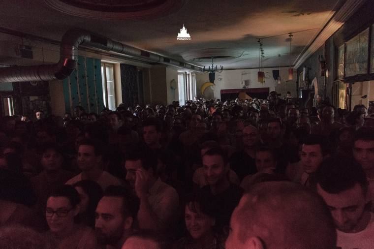 Előremenekülnek a klubtulajdonosok