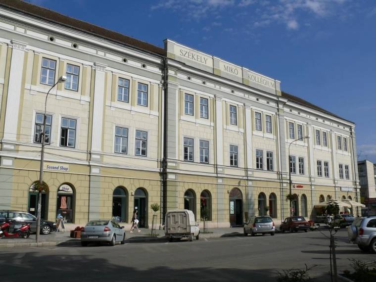 „Diákelszívó” belvárosi iskolák