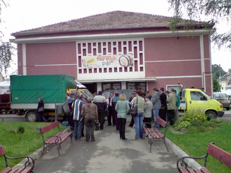 Több százezer lejes kártérítést kaphat a kézdi mozi bérlője