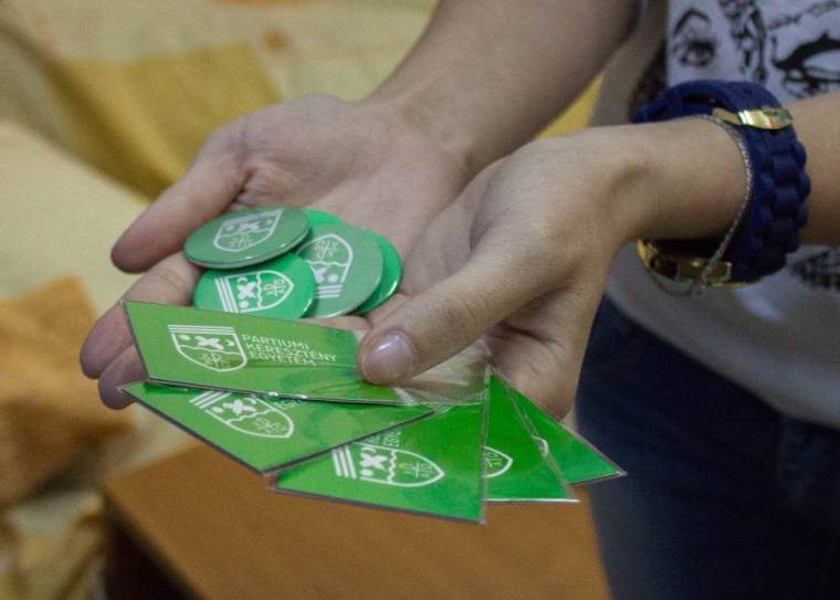A struktúra karcsúsításával mentenék meg a PKE-t