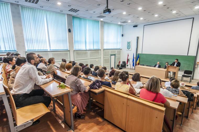 Felelevenített „hőskorszak” a csíkszeredai Sapientián