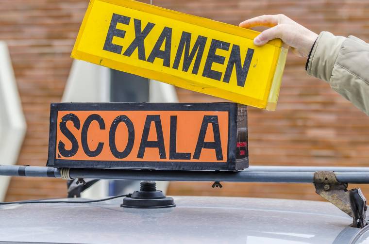 Pénzért kínáltak jogosítványokat Szentgyörgyön