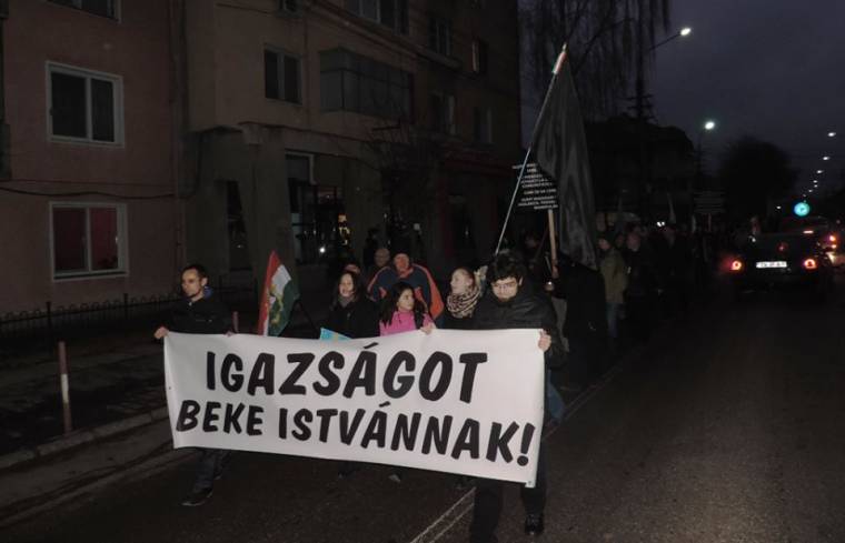 Terrorvád: ötödik napja tüntetnek Kézdivásárhelyen