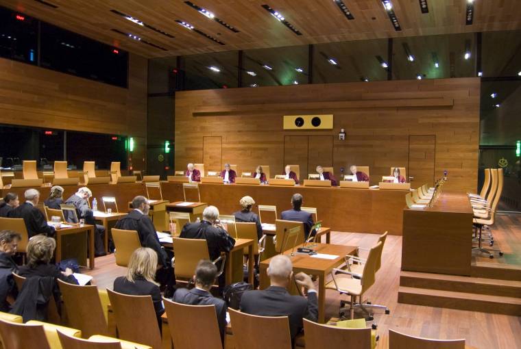 Luxemburgi SZNT-per: várni kell az ítéletre