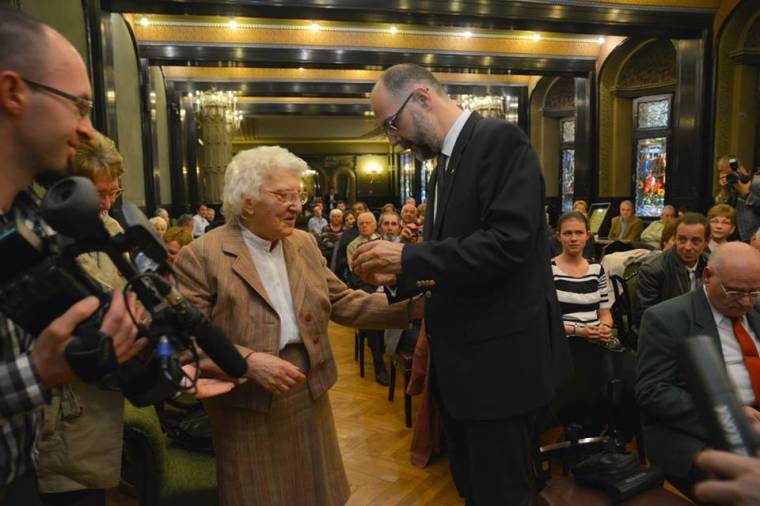Az RMDSZ kitüntette vásárhelyi székházának védőit