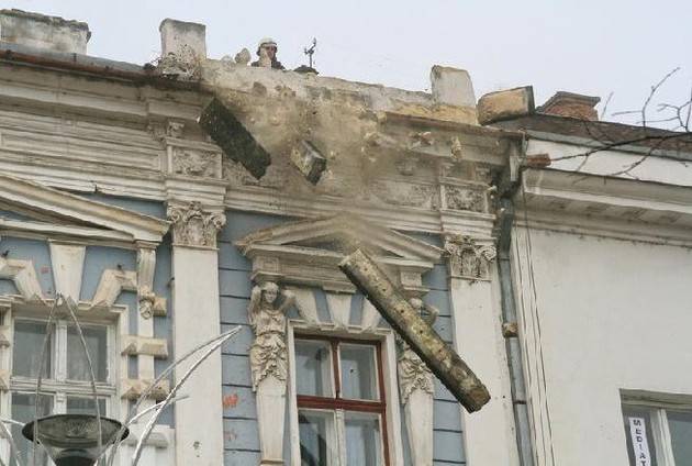 Leállíttatta a szakminiszter a kolozsvári épületrombolást