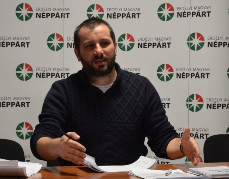 Egy megújult EMNP-be iratkozna vissza a párttagságáról lemondott Soós Sándor