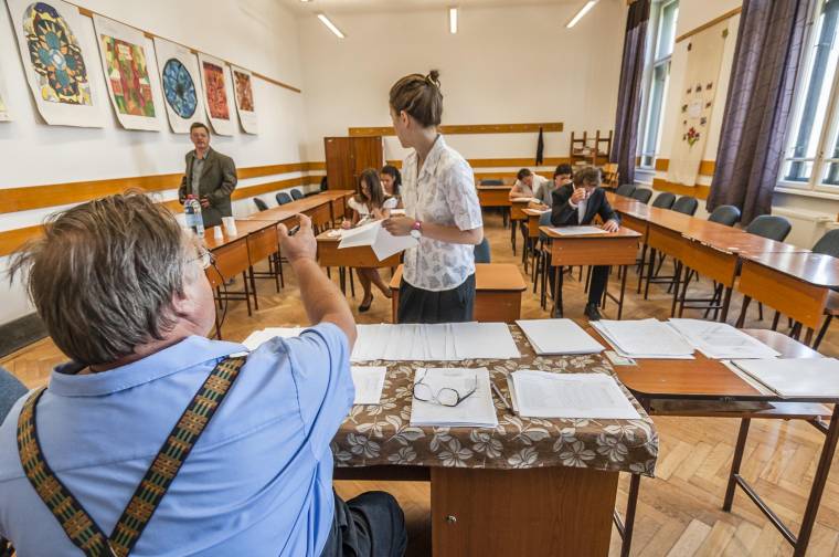 Változások az érettséginél: már februárban szóbelizhetnek a végzősök, változtak a tételminták