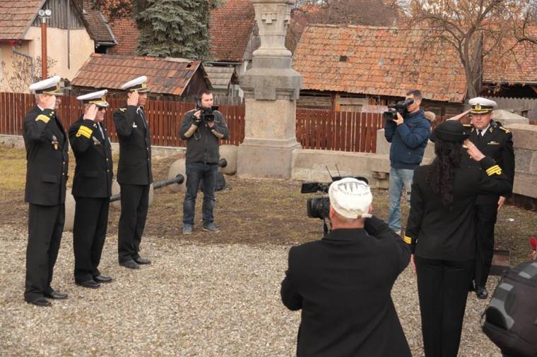 Madéfalván koszorúztak a haditengerészek