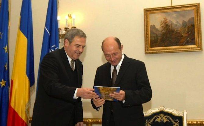 Tőkés nem hiszi, hogy Johannis visszavonná kitüntetését