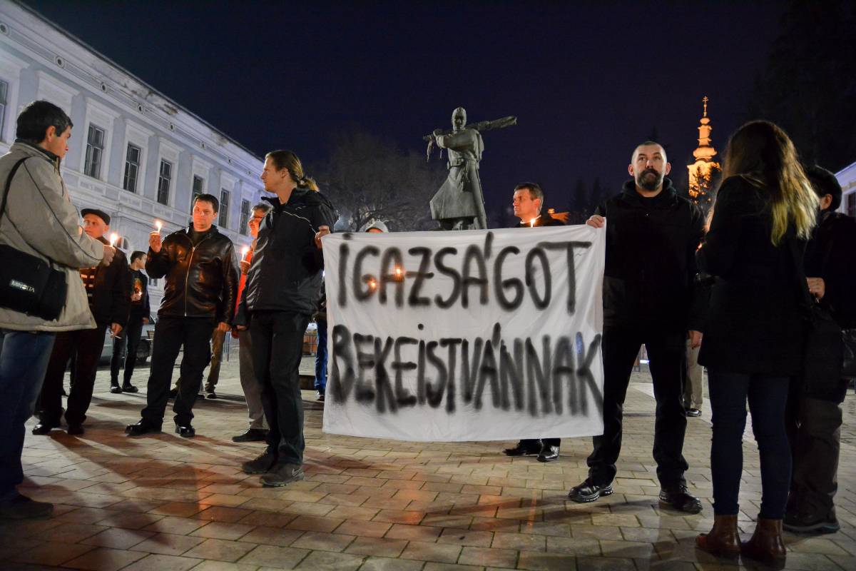 Többen is kiállnak Bekéék mellett. Az államfő továbbra is semmibe veszi a kegyelmi kérvényt. Archív •  Fotó: Mihály Csaba