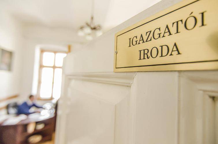 Görbe Péter: az iskolahálózatról nem annak alapján kellene dönteni, hogy hány igazgatót akarnak, hanem aszerint, hogy mi jó a településnek. Képünk illusztráció 