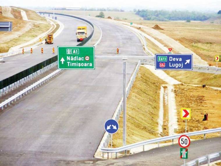 Kevesebb sztrádára van kilátás – a civilek szerint dugába dőlnek a kormány tervei