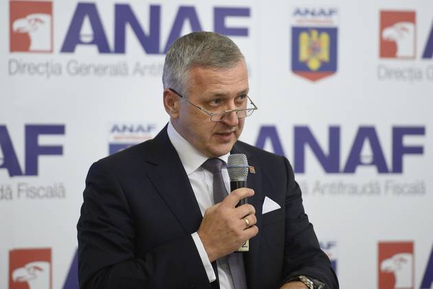 Menesztették az országos adóhatóság elnökét