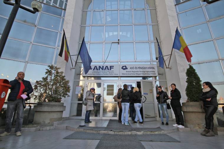 Lekerülhetnek a magánszemélyek a „szégyenlistáról” – számos bírálat érte az adóhatóságot a személyes adatok közlése miatt