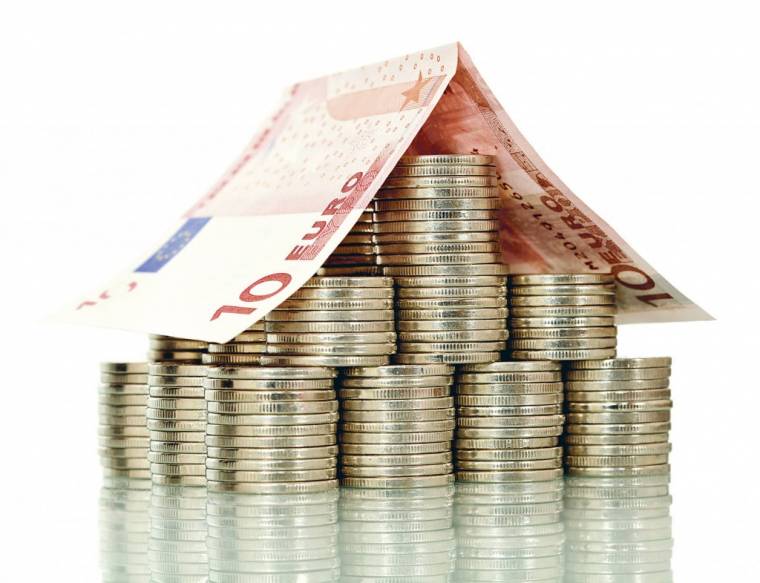 Hitelcseretörvény: újabb bankok szigorítanak