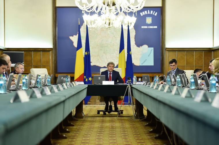 Sínen a 2016-os állami költségvetés