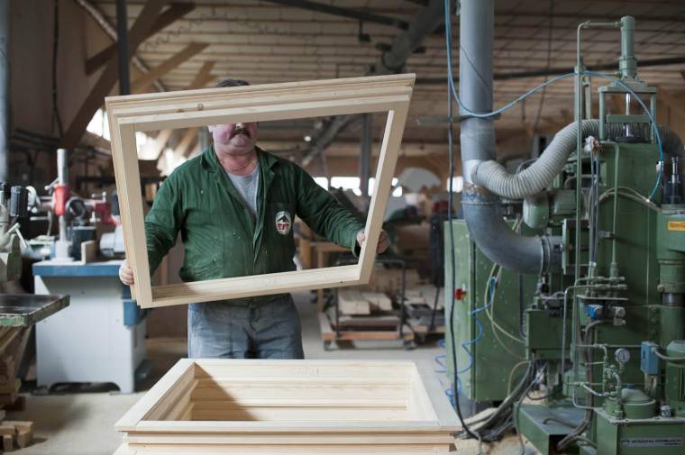 Korszerűsítenék a faipart – Brassóban egyeztetnek a szakma képviselői