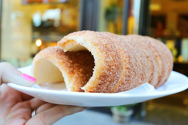 Lenyúlnák a kürtőskalácsot a román hatóságok