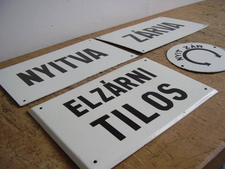 Vasárnap is kinyithatnak a boltok Magyarországon