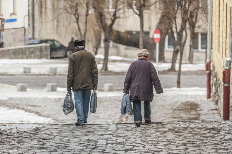 A plénum előtt a nyugdíjasoknak járó kedvezmények