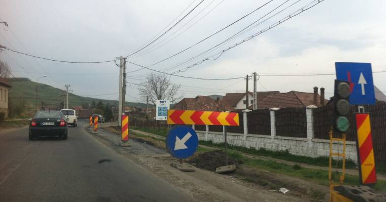 Uniós pénzek útjavításra a Vásárhely–Régen–Szeretfalva-szakaszon