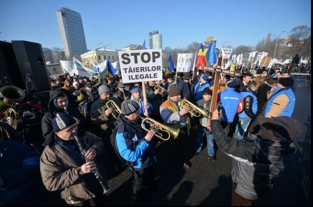 Tüntettek a Romsilva alkalmazottai