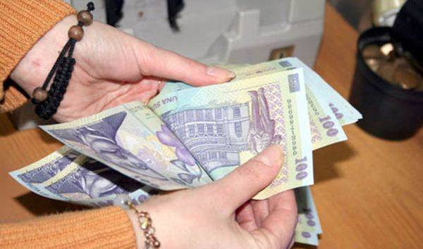 Elfogadták a bértörvényt – elhalasztották a közszférának ígért jelentős fizetésemelést