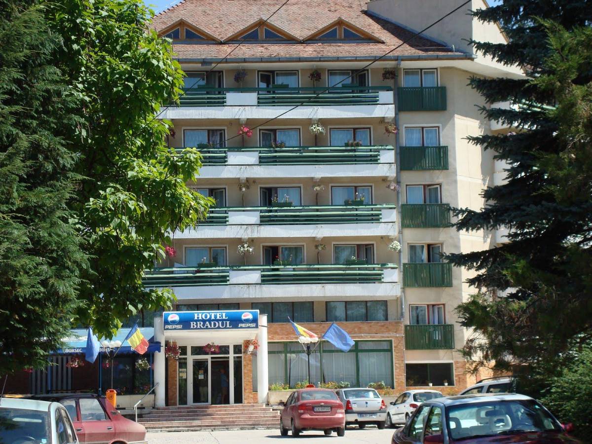 A kormányváltásokkal dugába dőlnek a fejlesztési tervek. Stagnálás következik Kovásznán is. Archív 