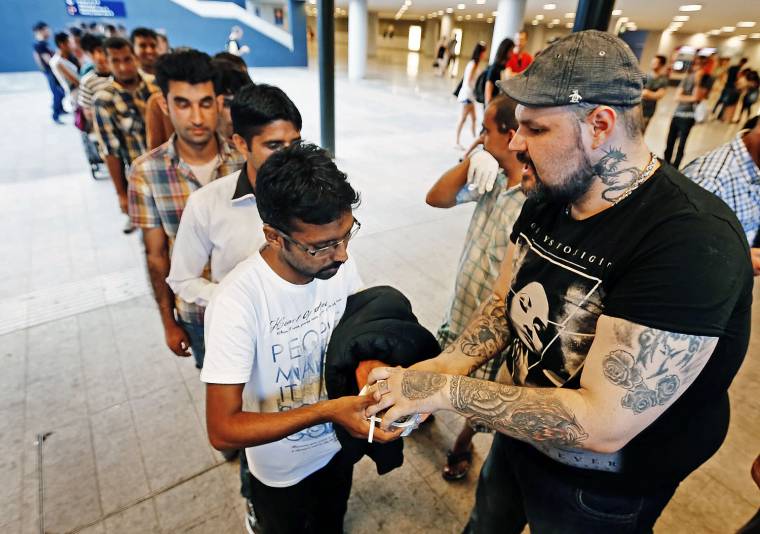 Bevándorlók menthetik meg Európát a pénzügyi összeomlástól