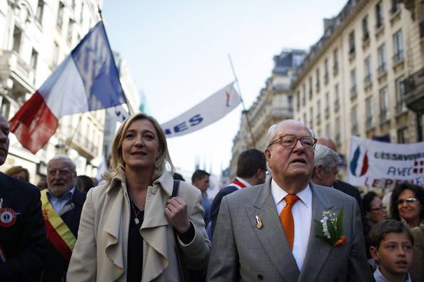 Kitekintő – Családi perpatvar Le Penéknél